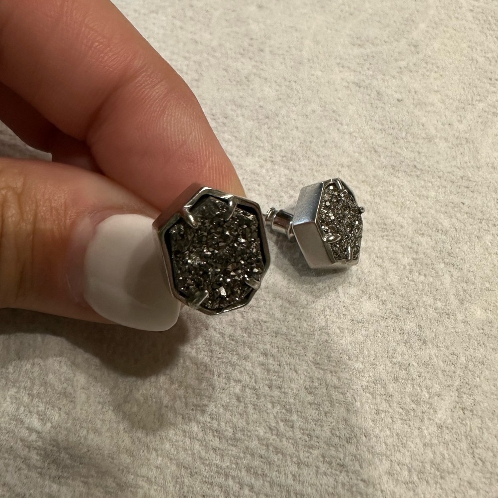 Silver sparkly Kendra Scott stud earrings